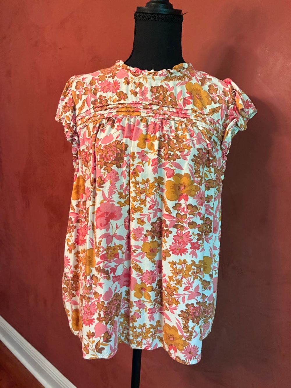 LOFT Outlet Women’s Floral Flutter Sleeve Blouse, Size LP - Picture 4 of 14